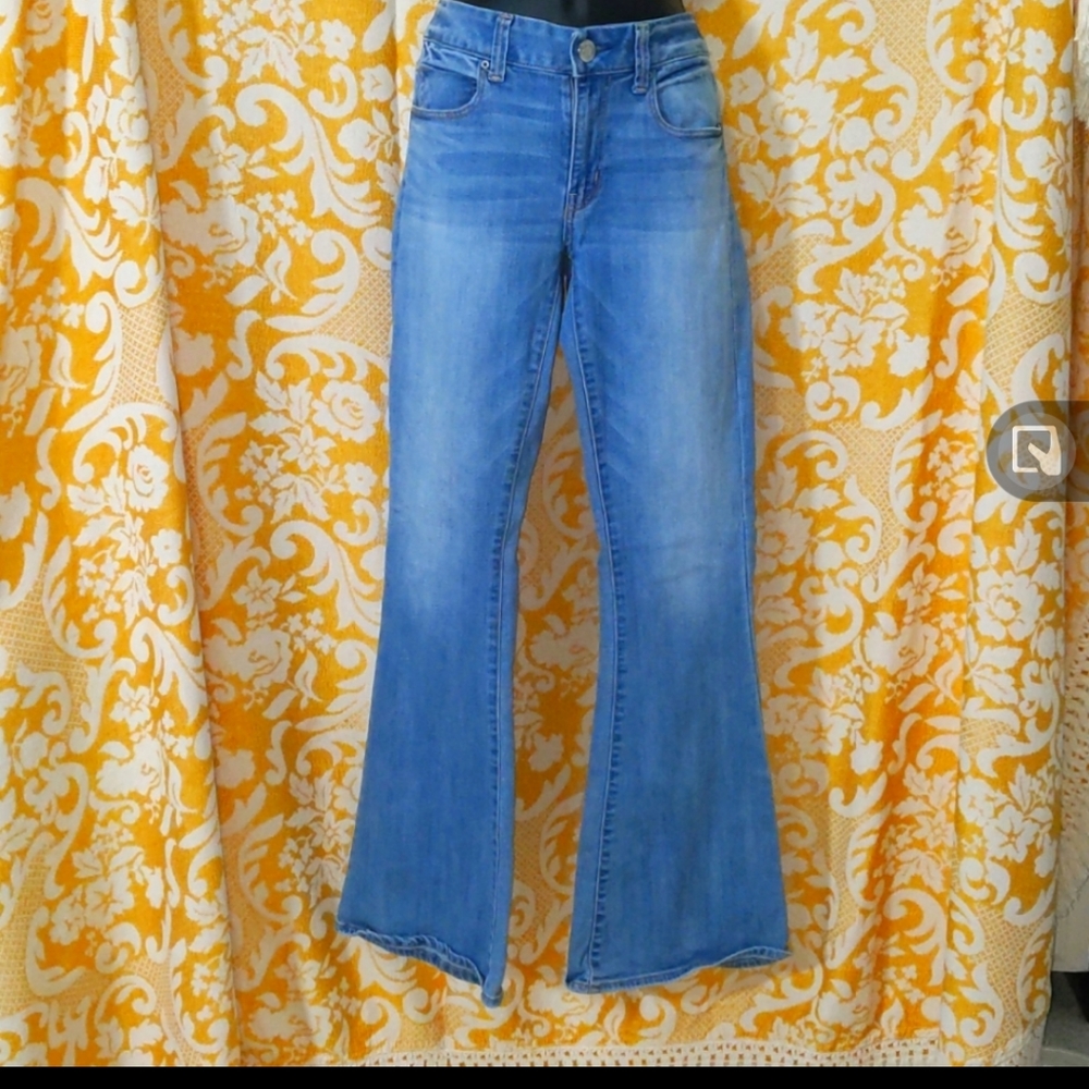 American Eagle Boho Flare Jeans Size 6 NWOT